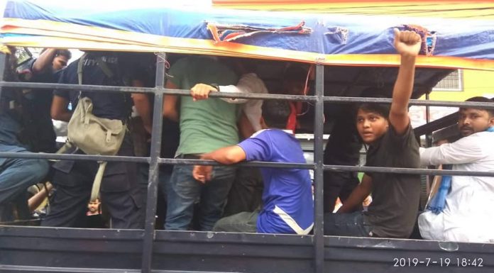 लोकसेवा विरुद्ध जनकपुरका युवाहरुको प्रर्दशन, दर्जनबढी पक्राउ ।