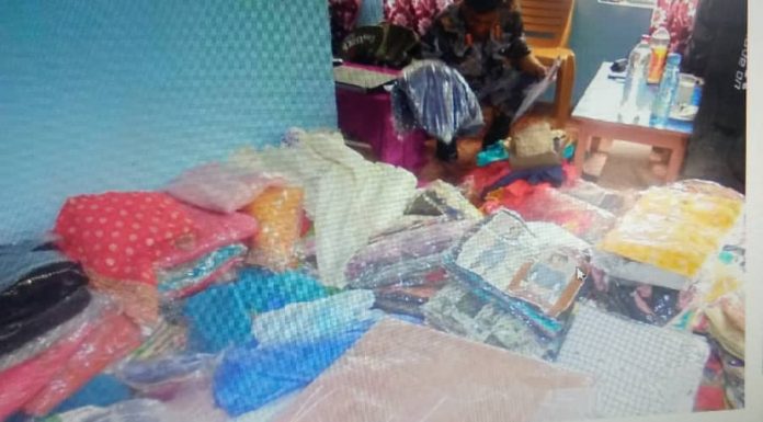 भन्सार छली गरेर ल्याइएका १ करोड २२ लाखको कपडा बरामद