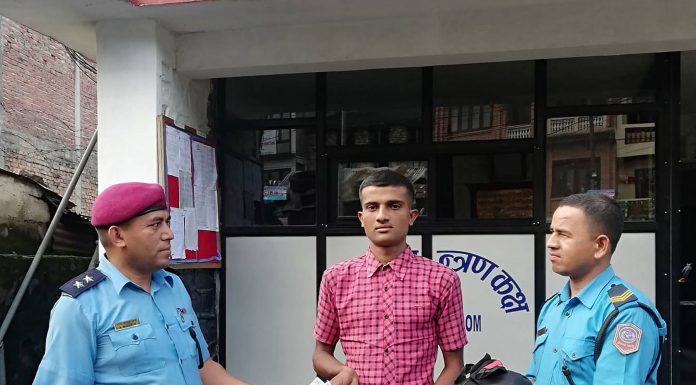 हराएको झोला सम्बन्धितलाई हस्तान्तरण