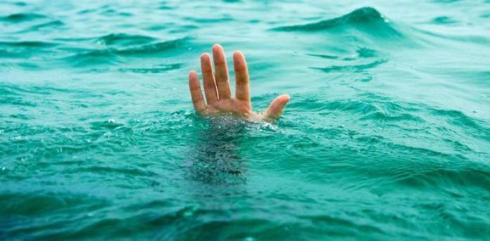 कुवामा डुबेर २ जनाको मृत्यु ।