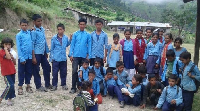 विद्यालय तालाबन्दी : समिति गठनमा नेकपा र कांग्रेस बीच विवाद ।
