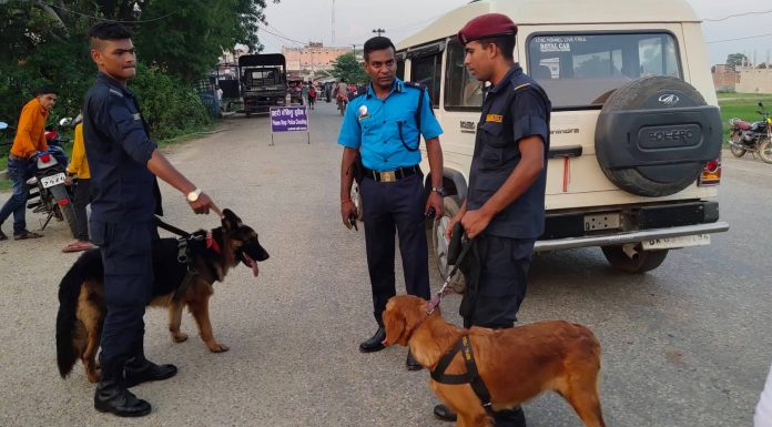 प्रहरी निरीक्षक नायकको नयाँ अपरेसन तालिम प्राप्त कुकुर बाट चेक जांच सुरु