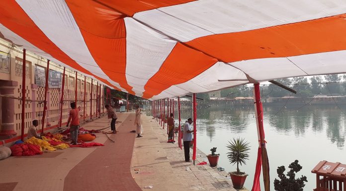 जनकपुरमा छठको लागि दुलहीझैं सिँगारिँदै घाट ।