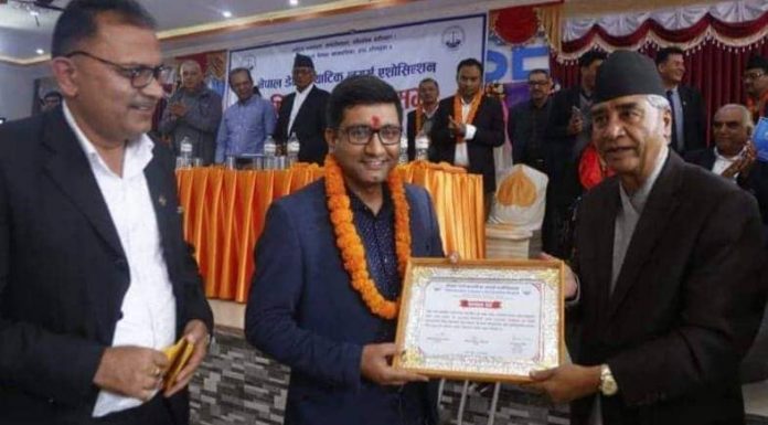 प्रधानसम्पादक सिवाकोटी र उप सम्पादक भण्डारी सम्मानित ।