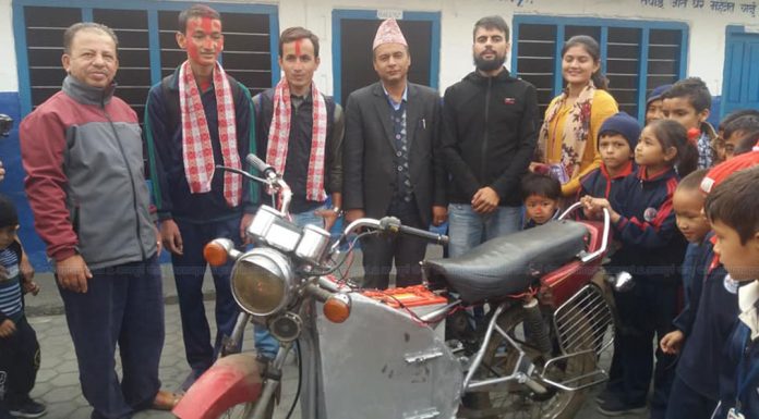 बागलुङमा विना पेट्रोल चल्ने बाईक ।