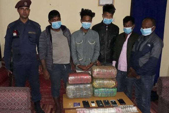 रौतहटको चन्द्रनिगाहपुरबाट गाँजा सहित मानिस पक्राउ ।