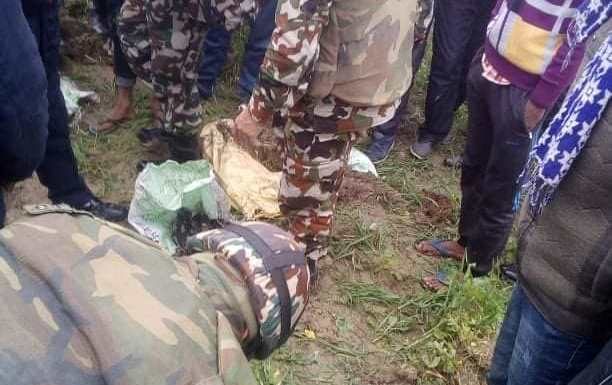 ईशनाथ नपा परिसर भित्रको बम सेनाद्धारा डिष्पोज, नगरप्रमुखद्धारा दोषीमाथि कार्यवाहीको माँँग ।