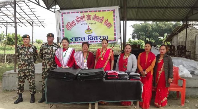 सैनिक श्रीमतिसंघद्धारा रौतहटका शितलहर पिडितहरुलाई राहत ।