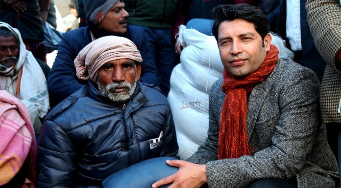 कांग्रेसका नेता बजगाईंले उखु किसानलाई दिए न्यायो लुगा ।