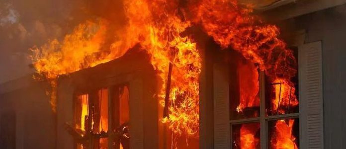 तालामाराङ बजारमा आगलागी, २० लाखको क्षति ।