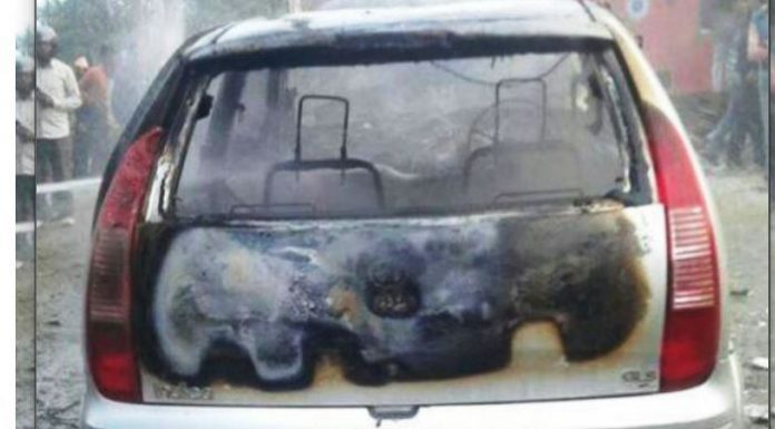 उच्च अदालतको गाडीमा आगलागी ।