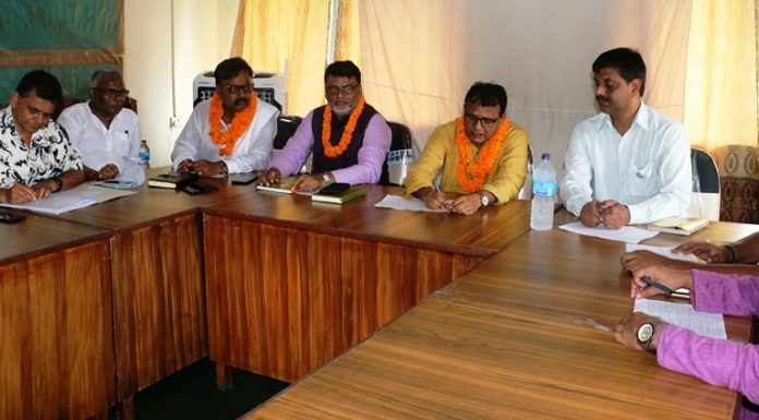 कोरोना भाईरस संक्रमणबाट बच्न तथा उपचार गर्न स्थानिय निकाय तथा सम्बन्धित अस्पतालहरुलाई १० करोड ।