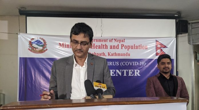 स्वास्थ्य मन्त्रालय स्वास्थ्यकर्मीको तलव कट्टा हुदैन ।