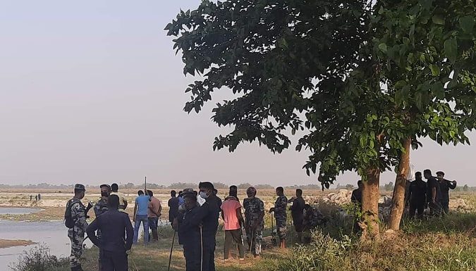 माछा मार्ने विवादमा दुई पक्षविच झडप, नियन्त्रणका लागि प्रहरीद्वारा हवाई फायर ।