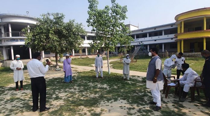 गरुडा नपाको क्वारेन्टाइनमा बस्दै आएका चार जनालाई घर फर्के ।