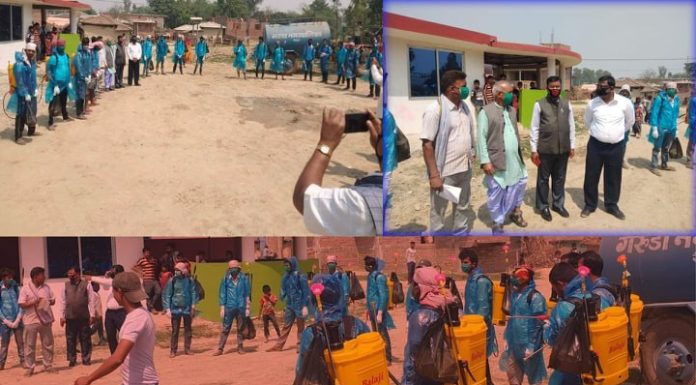 गरुडा नगरपालिकाद्वारा प्रत्येक वडामा लामखुट्टे मार्ने औषधी छर्ने कार्य सुरु ।