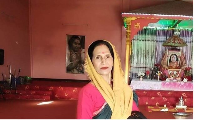 परोहा नगरपालिकाकी उप प्रमुख सुगान्धी गिरीले आफ्नो घरभाडा एक महिनाका माफ ।