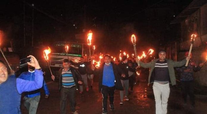 लकडाउनकैबीच सरकारको विरोधमा निस्कियो राँके जुलुस ।