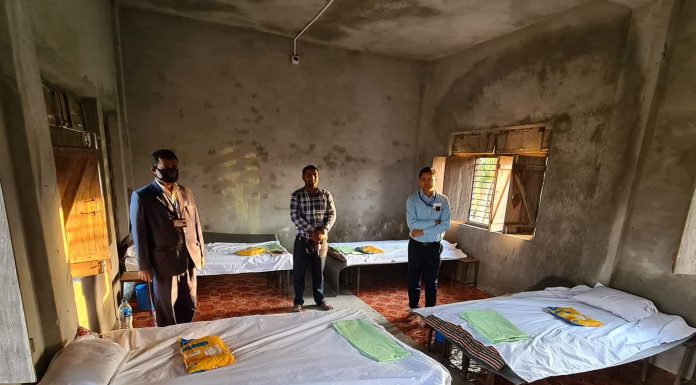 यमुनामाइ गापामा काेराेना संक्रमित संकास्पद निगरानीका लागि २० बेडकाे क्वारेन्टाइन संचालनमा ।