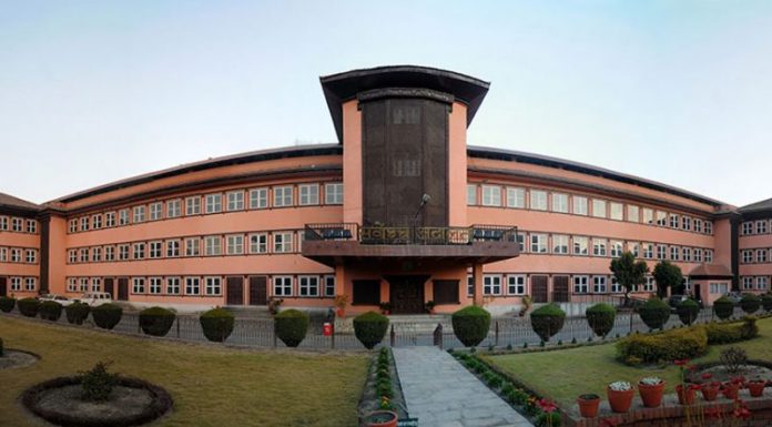 अदालतहरु बैशाख ६ गते सम्मका लागि सबै बन्द ।