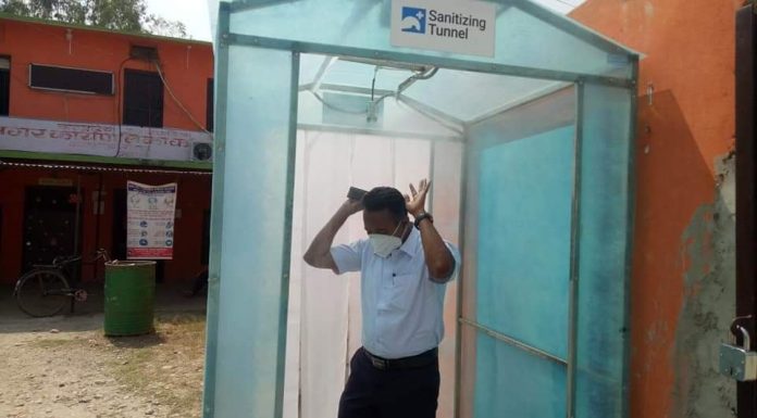 कटहरिया नगरपालिकाद्धारा गरे सेनिटाईजिङटर्नेल सञ्चालन ।