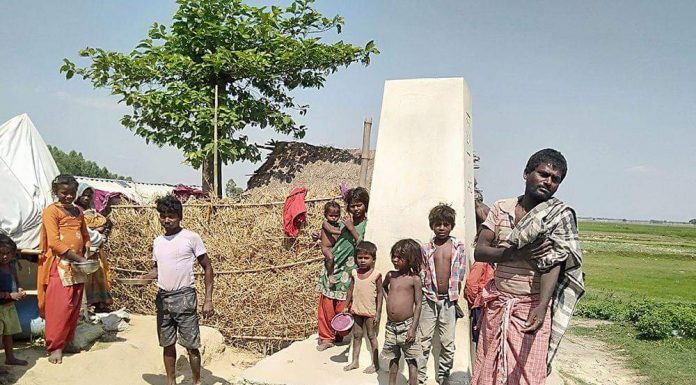 लकडाउनमा भोकै छन् ‘सीमारक्षक’ सप्तरीको सीमावर्ती गोविन्दपुरका डोम–मुसहरु ।