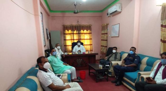 गरुडा, माधव नारायण र देवाही गाेनाही नपाले सयुक्त ७५ सैयाकाे आईसाेलेसन वार्ड निमार्ण गर्ने ।