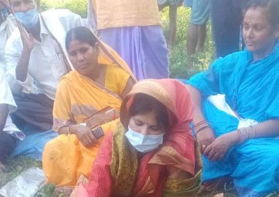 मौलापुर नगरपालिका वड़ा न २ का कार्याल भवनको शिलान्यास ।