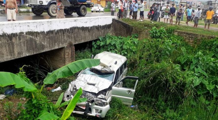 प्रतापपुर गाउँपालिका अध्यक्ष शर्माको सवारी दुर्घटनामा मृत्यु ।