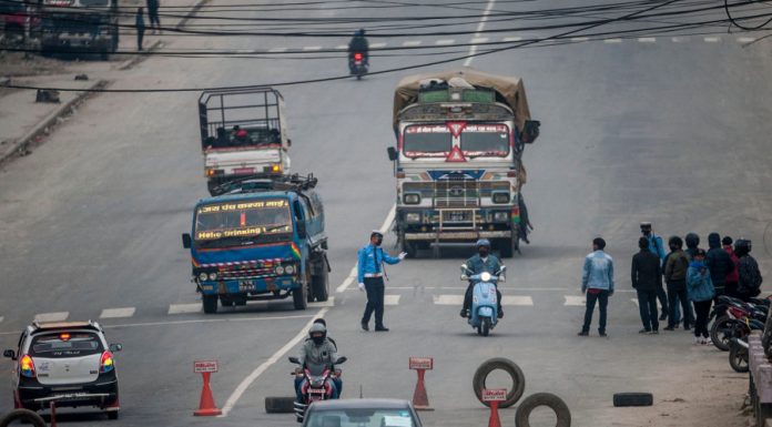 सरकारले लकडाउन खुकुलो बनाइँदै लाने तयारी ।