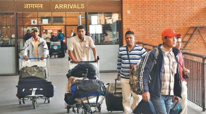 एक हजार नेपाली स्वदेश फिर्ता ।