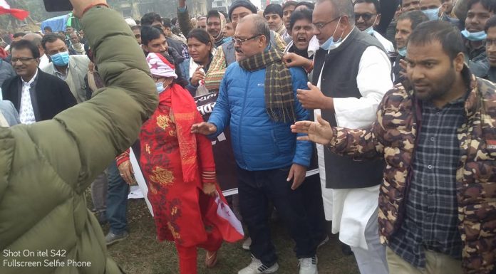 नेपाली काँग्रेसको सरकार विरुदको रैली गौरमा ।