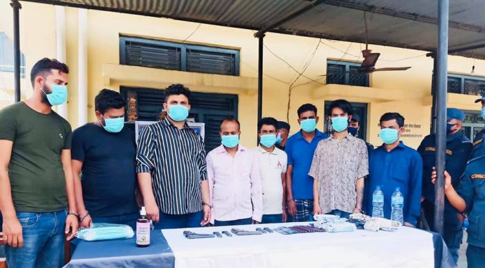 पर्सामा लागुऔषध कारोबार र लुटपाटमा संलग्न भएको आरोपमा प्रहरी जवानसहित आठजना प्रहरीको नियन्त्रणमा