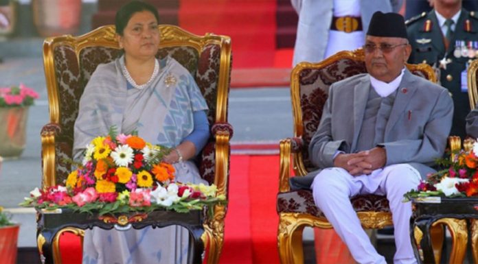 एमाले बैठकलगत्तै प्रधानमन्त्री ओलीले राष्ट्रपतिलाई भेट्न शीतलनिवास पुगे