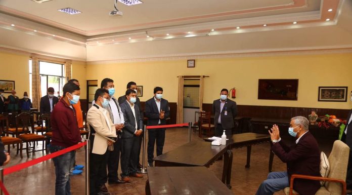 प्रधानमन्त्री शेरबहादुर देउवालाई भेटर बहिर्गमित जनमुक्ती सेना नेपालले आफ्नो मुद्दाको बारेमा ध्यानाकर्षण
