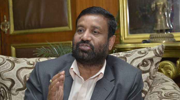 विमलेन्द्र निधि भारतको राजधानी नयाँ दिल्लीमा के गर्दै छन