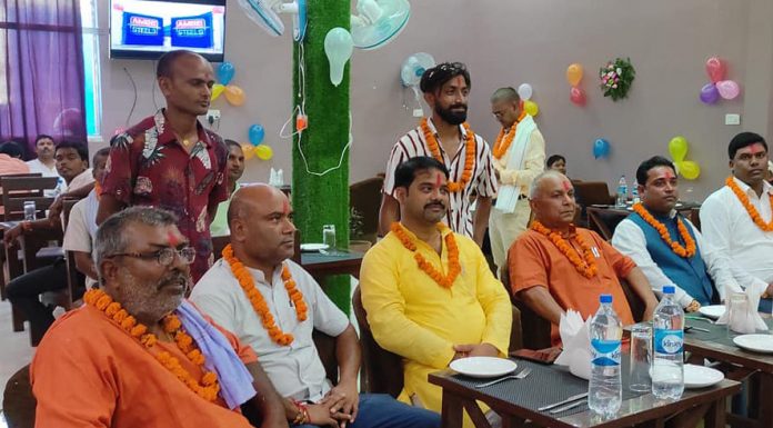 गरुडा नपाका मेयरद्धारा ब्लु मुन रेस्टुरेन्ट एण्ड बारको उदघाटन ।