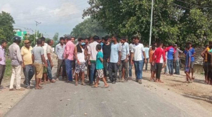 धनुषामा मोटरसाइकल अनियन्त्रित भएर दुर्घटना हुँदा श्रीमतीको मृत्यु श्रीमान् घाईते