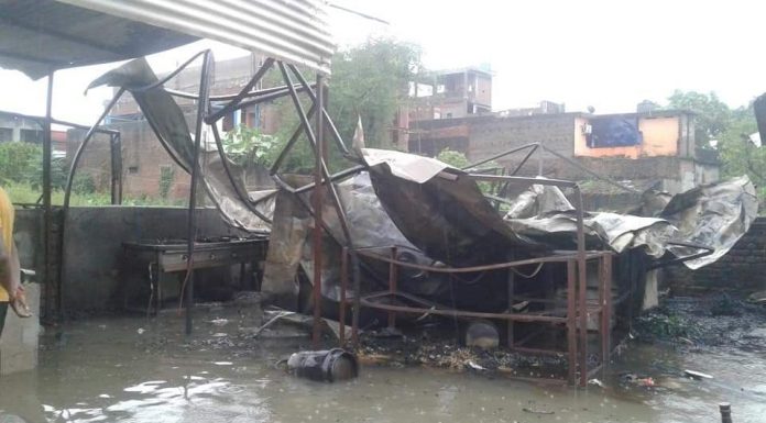 गौरस्थित सूर्य ब्याम्बु रेष्टुरेन्ट एण्ड बारमा आगलागी ,करिब ८ लाखको क्षति