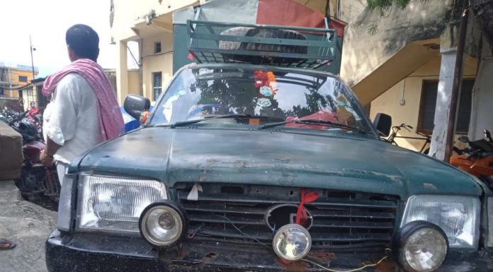 भन्सार छली गरेर ल्याएको सामानहरु आवश्यक कारवाहीको लागि भन्सार कार्यालय बुझाइयो