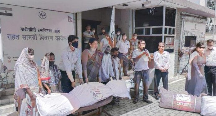 मधेसका बाढी पीडितलाई भारतको सहयोग
