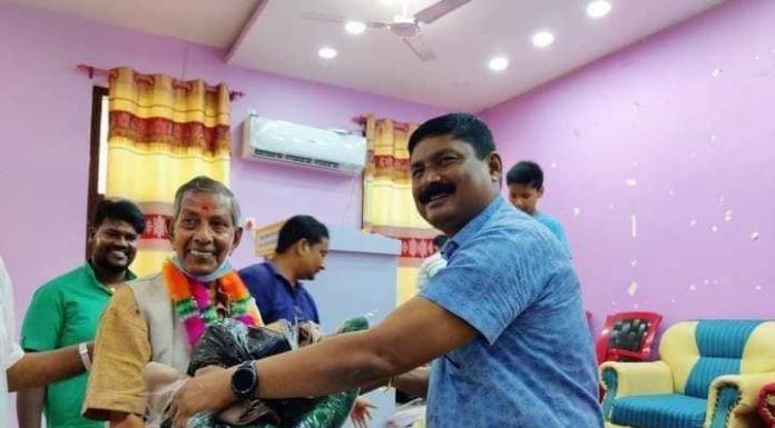 गौर नगरपालिकाद्धारा जेष्ठ नागरिकलाई सम्मान ।