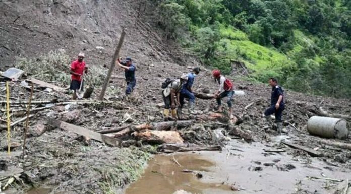 डोटीमा बाढी र पहिरोबाट मृत्यु हुनेको संख्या १६ पुग्यो