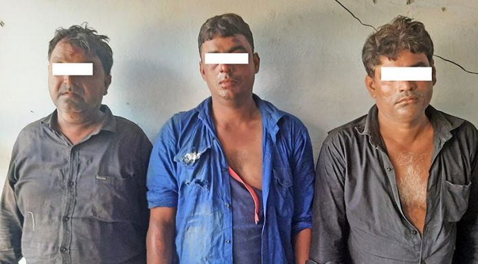 रुपन्देहीबाट कटुवा पेस्तोल र गोलीसहित ३ जना भारतीय नागरिक पक्राउ ।