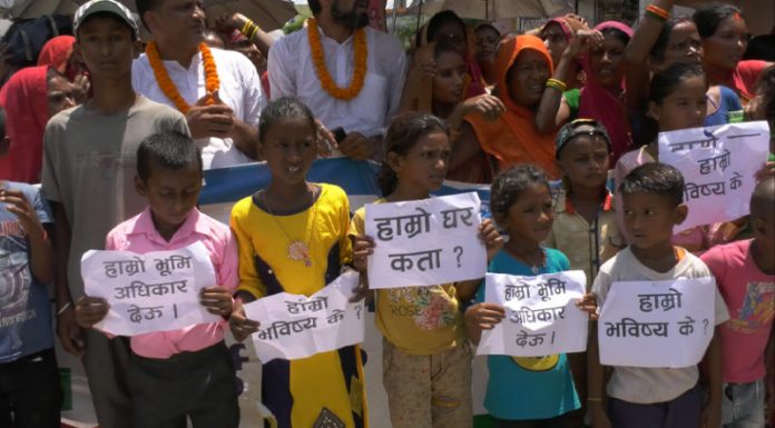 जनकपुरधाममा सुकुम्बासी बालबालिका सडकमा