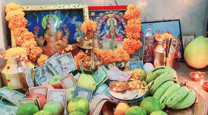 कुकुर तिहार र लक्ष्मीपूजा एकै दिन