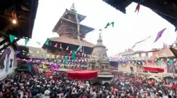 बिहानैदेखि चाँगुनारायणमा भक्तजनको घुइँचो |