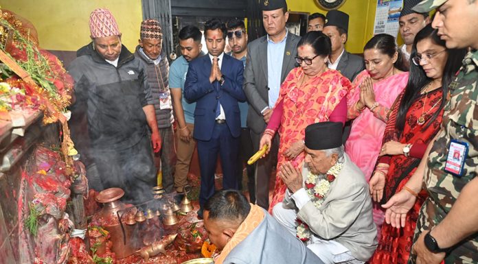 राष्ट्रपति पौडेलद्वारा सपनतीर्थमा पूजार्चना |
