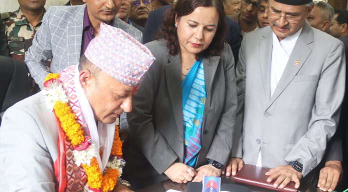 ऊर्जा क्षेत्रका जानकार खड्कालाई ऊर्जा मन्त्रालयको जिम्मेवारी