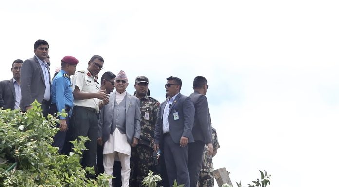 प्रधानमन्त्री ओली विमानस्थलमा